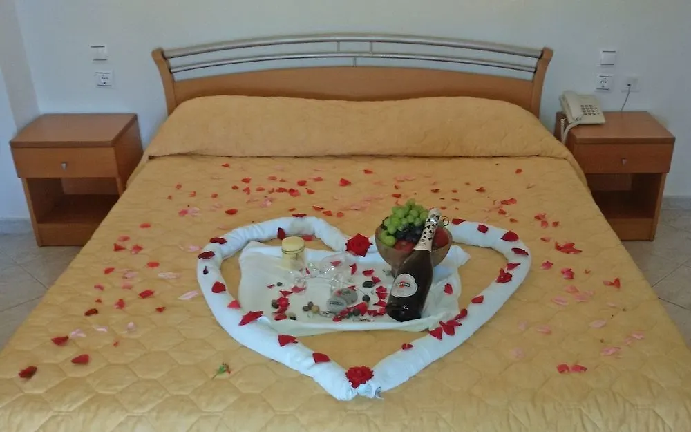 Summer Dream Hotel Polychrono 3*,